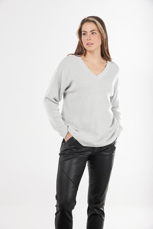 RIBBED VEE LOUNGE PULLOVER