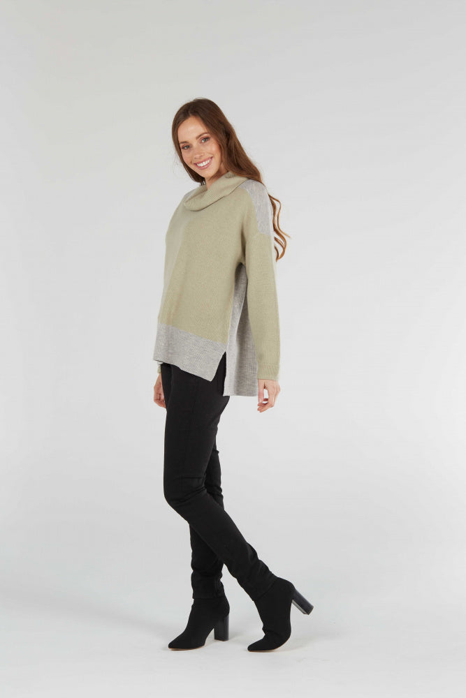 CONTRAST BACK ROLL NECK PULLOVER