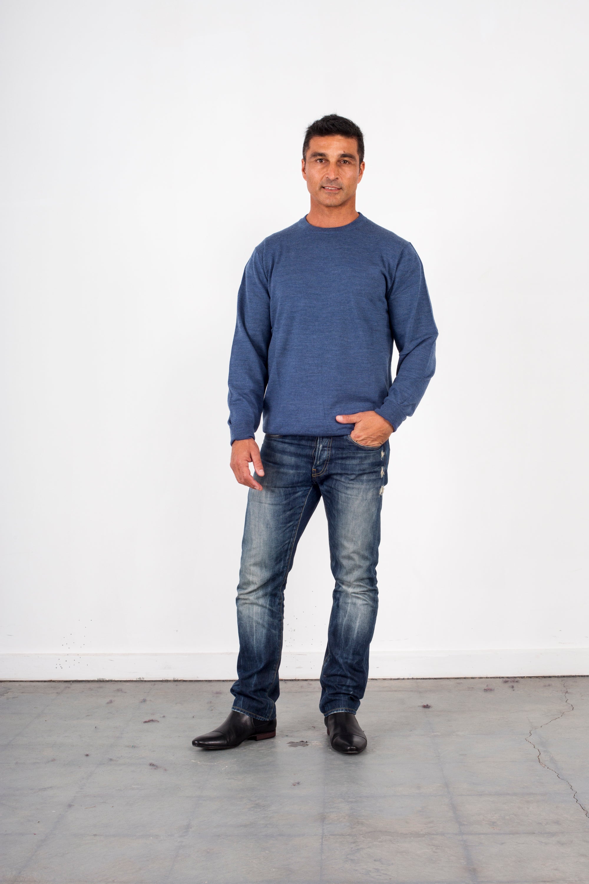Ansett Pure Merino Wool Fitted Crewneck Pullover